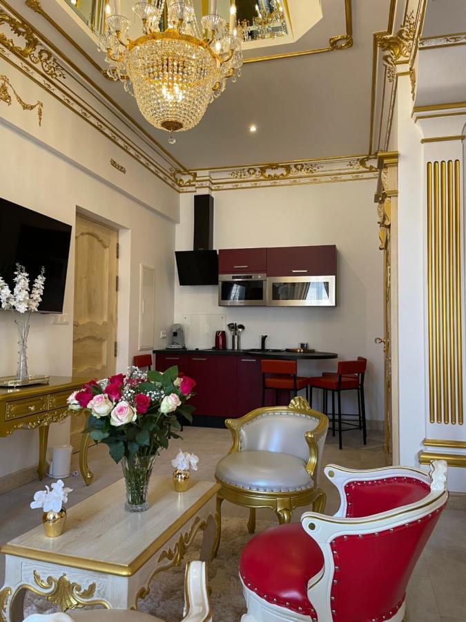 Suite Imperiale Eglise Du Couvent Narbonne Bagian luar foto